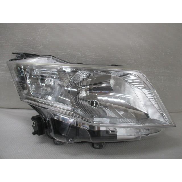 ルーミー DBA-M900A 右ヘッドランプ 81130-B1210 ジャスティ ハロゲン