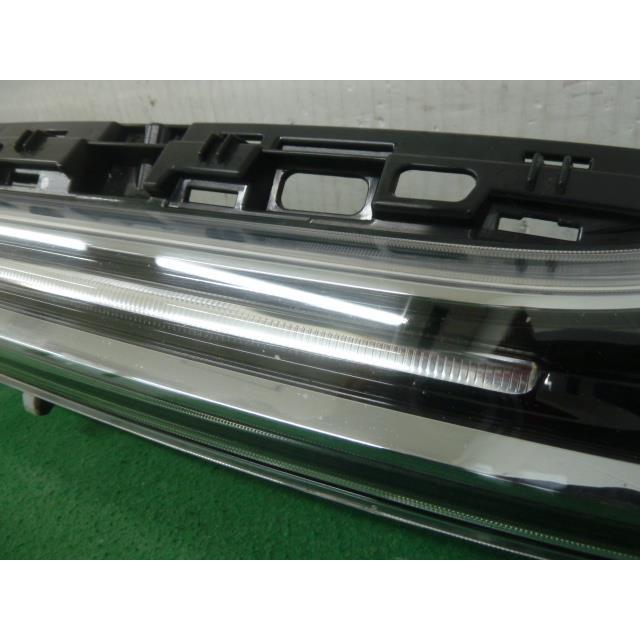 ソリオ ソリオバンディット DAA-MA36S ラジエータグリル 前期 白LED