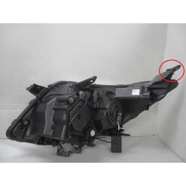エスクァイア DBA-ZRR80G 右 ヘッドランプ ヘッドライトASSY 202