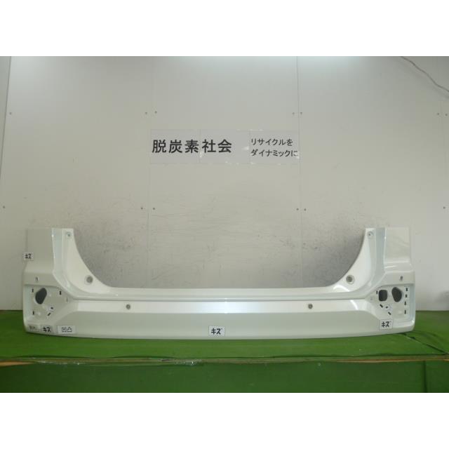 ヴォクシー 6AA-ZWR90W リアバンパー 52159-V1913-A0 350171