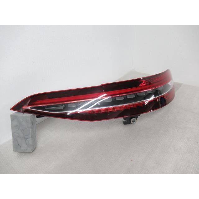 □2022yメルセデスベンツGT43 右テールランプ 中古品 2909060200