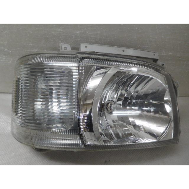 ハイエース CBF-TRH200V 右ヘッドランプ 81130-26470 352103