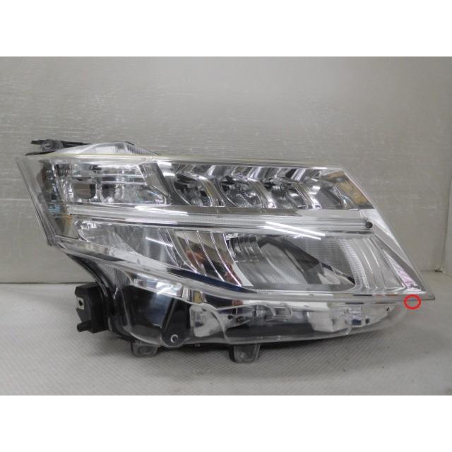 ルーミー DBA-M900A 右ヘッドランプ 81130-B1220 354571 : クラウン2号 