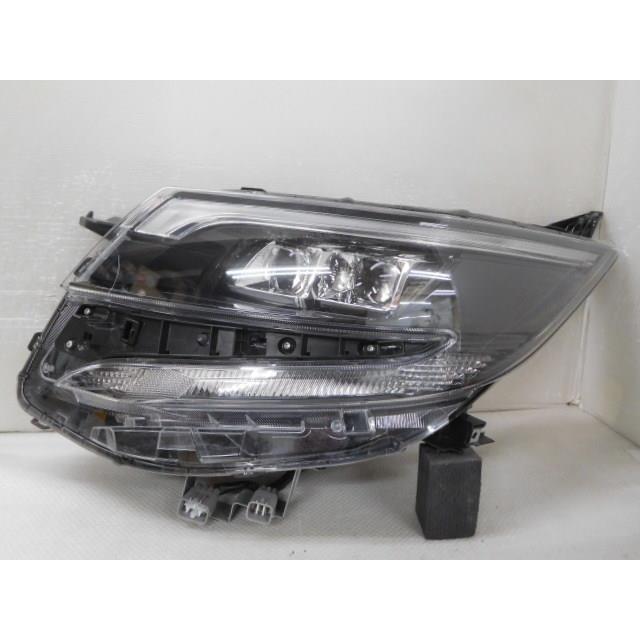 NOAH ノア DBA-ZRR80W 左ヘッドランプ 81170-28G50 エアロ Si 後期 LED