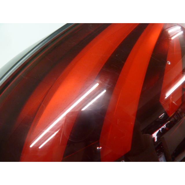 プジョー 208 ABA-A9HN01 右テールランプ 356382 : クラウン2号店