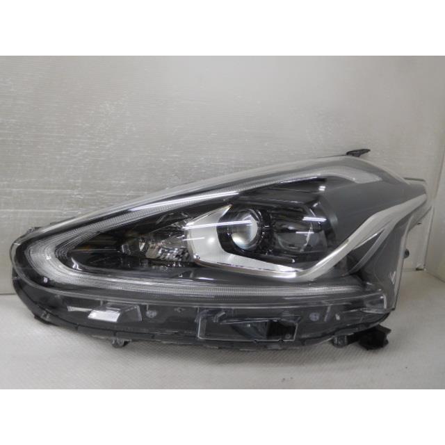シエンタ(車) シエンタ DBA-NSP170G 左ヘッドランプ 81170-52K31