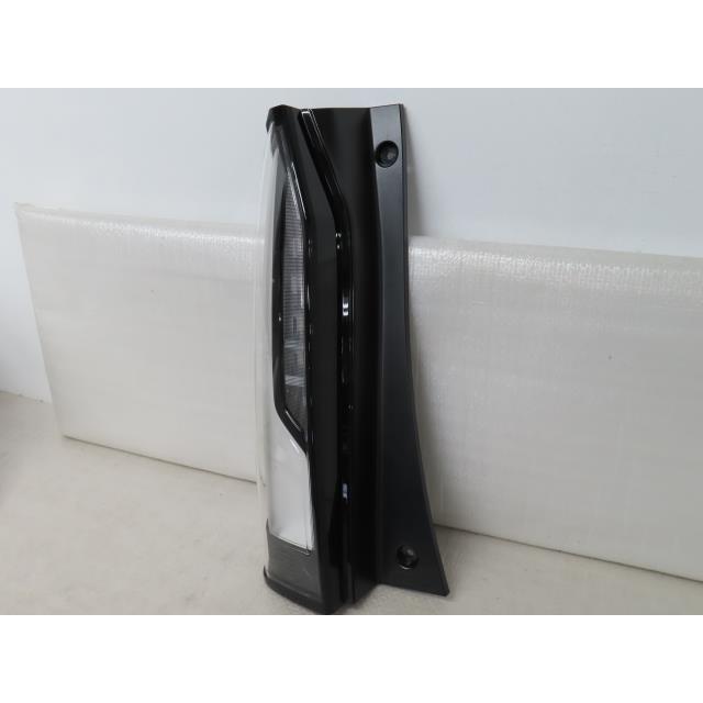 【ほぼ新品】33550-32R-N016-M1 テールランプ 純正 N-BOX ☆未使用品 美品 N−BOXカスタム DBA-JF1 左テールランプ
