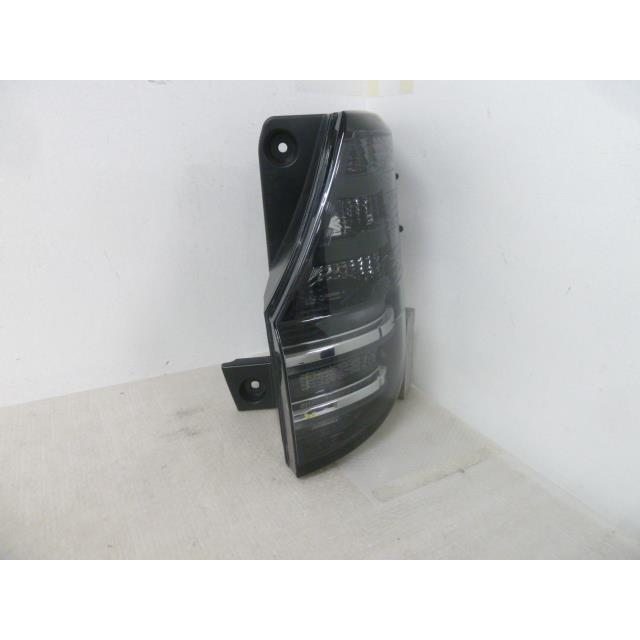 パーツ 81551-V1020 ヴォクシー 6BA-MZRA95W 右テールランプ 81551-V1020 KOITO V1-8