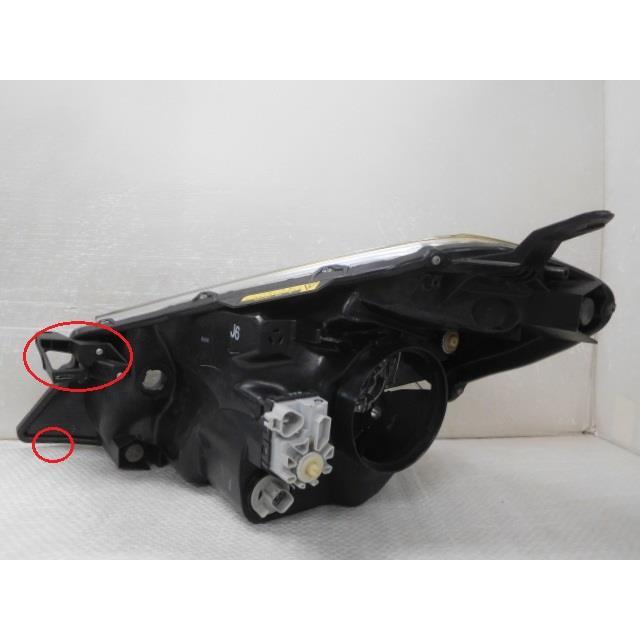 ヴィッツ DBA-NCP131 右ヘッドランプ 81145-52J60 358649 コイト 52