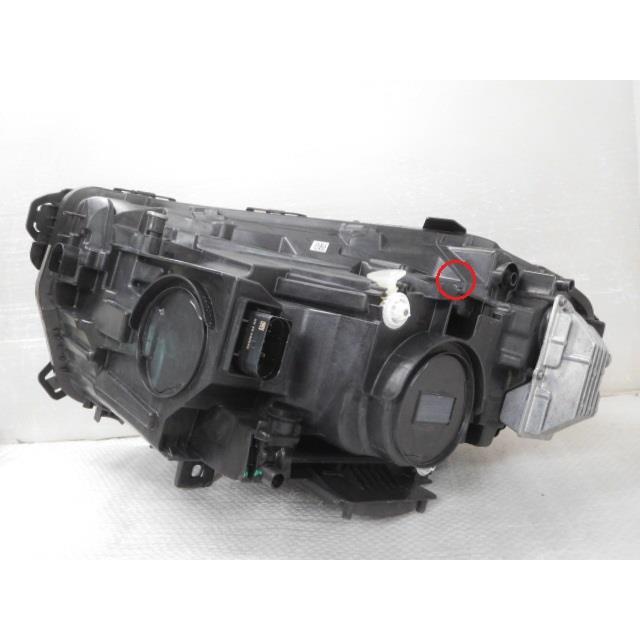 ベンツ EQA ZAA-243701C 右ヘッドランプ A2439069200 359640 HELLA 1LX2624 LEDの画像