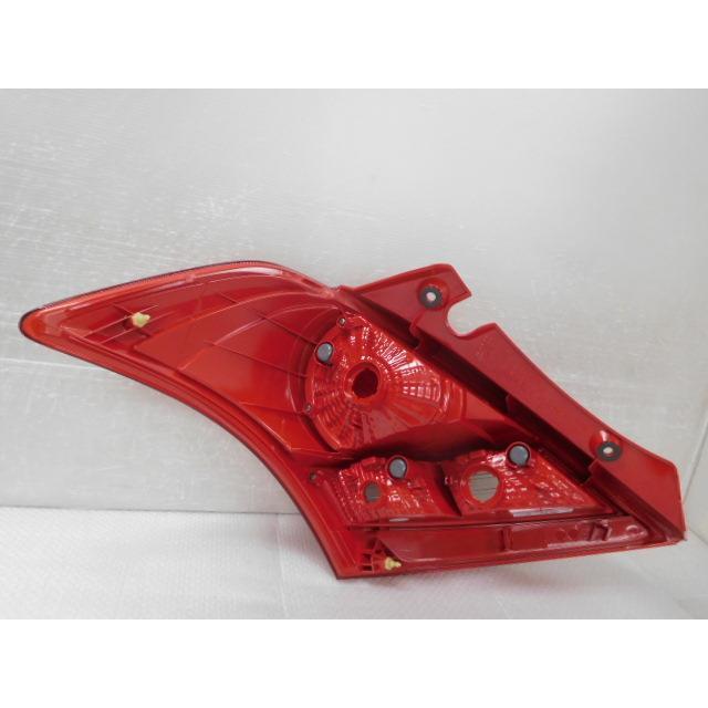 スイフト DBA-ZC72S 右テールランプ 35650-72L01 361842 AL 81.02 RS