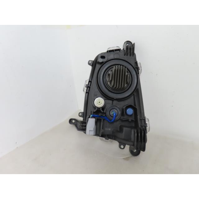 プリウス DAA-ZVW50 右フォグランプ 81210-47030 362032 : クラウン2号