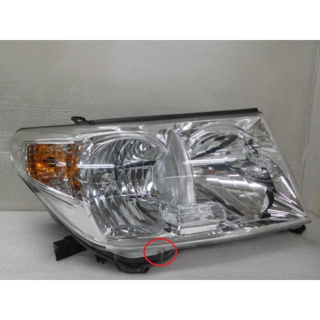 ランドクルーザー CBA-UZJ200W 右ヘッドランプ 81130-60D02 コイト 60
