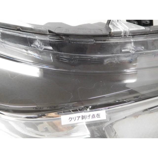 カローラスポーツ 6AA-ZWE211H 右ヘッドランプ 81105-12M11 コイト 12