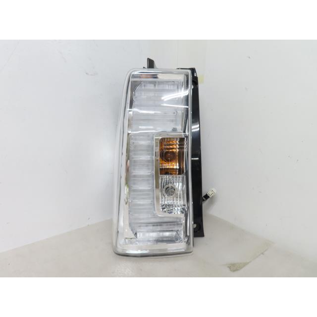 タント DBA-LA600S 左テールランプ 81560-B2582 364792 : クラウン2号