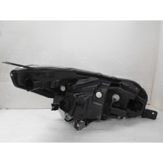 インプレッサ DBA-GT6 左ヘッドランプ 84913-FL393 LED コイト 100-60422 後期 365910の画像