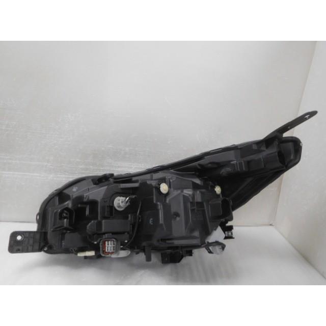 インプレッサ DBA-GT6 右ヘッドランプ 84913-FL381 コイト 100-60422 後期 LED 367568の画像