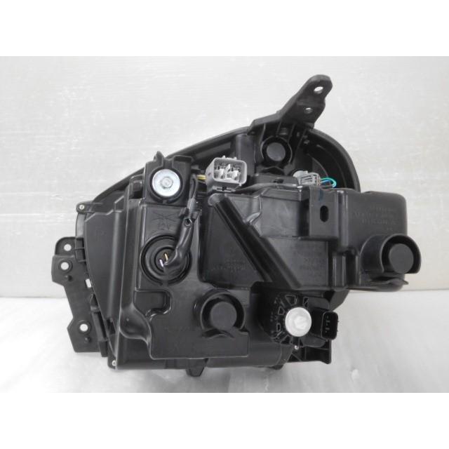 アルト右　ヘッドライト アルト 5AA-HA97S 右ヘッドランプ 35100-67T11 スタンレー W6322