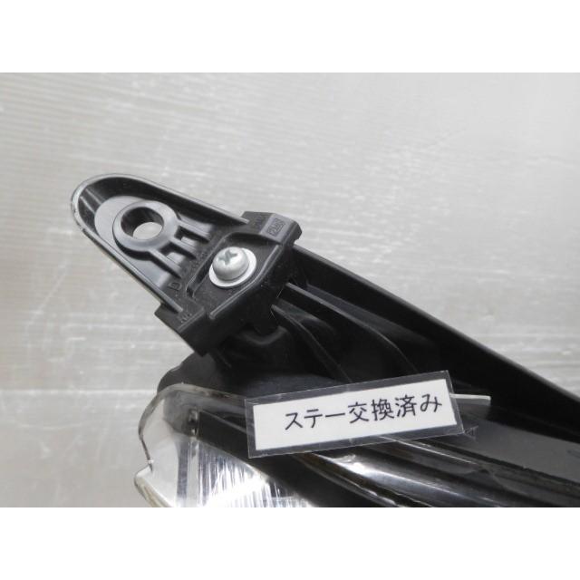 ヴォクシー DBA-ZRR80W 右ヘッドランプ 81130-28D21 イチコ/IKI