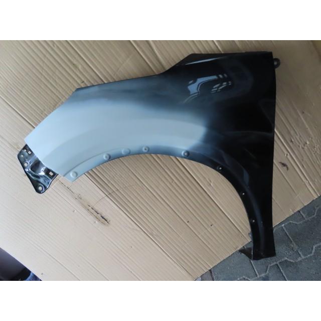 ライズ 5BA-A200A 左Fフェンダー 53812-B1320 X07 372260 : クラウン2号店 - 通販 - Yahoo!ショッピング