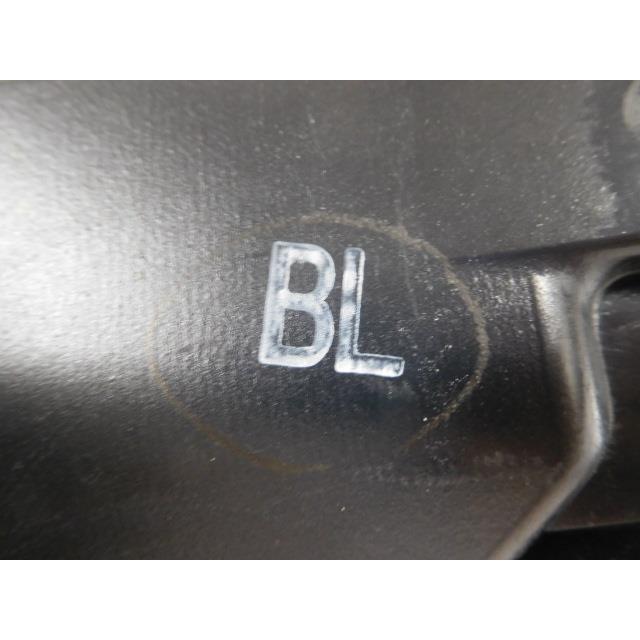 ヴォクシー 6AA-ZWR90W 左テールランプ 81561-V1020 コイトV1-8 BL
