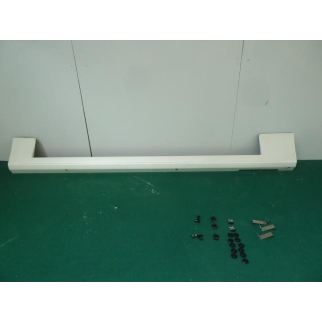 ハイエース CBF-TRH200V 右サイドステップ MSD44-26001-A1 ☆美品 右