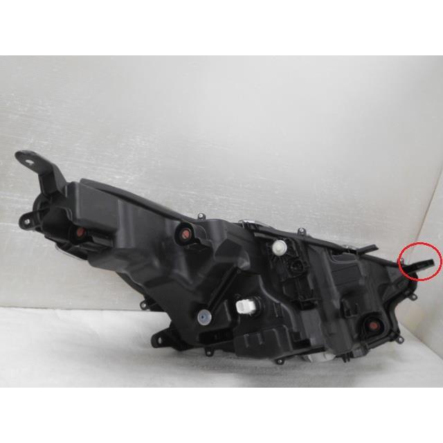 ヤリス 5BA-MXPA10 左ヘッドランプ 81150-K0030 LED コイトK0-3 374570の画像