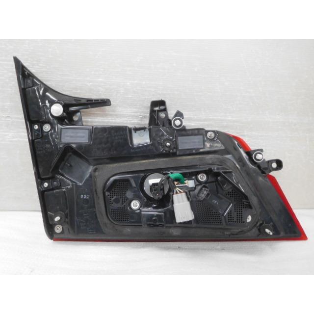 アルファード DBA-GGH30W 右テールランプ 81581-58330 右Rフィニッシャー 後期 コイト58-81 記号K 379543の画像