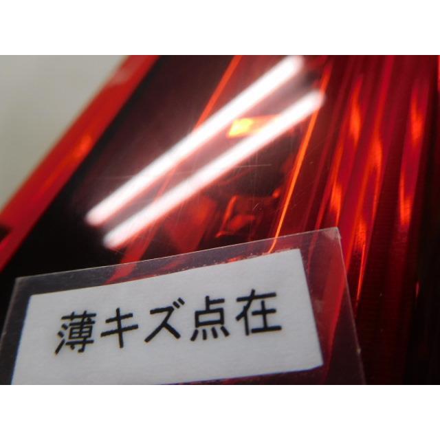 ボルボ 60シリーズ DBA-ZB420 右テールランプ 32291359 Valeo 381655の画像