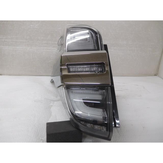 30ヴェルファイア ヴェルファイア DBA-GGH30W 左テールランプ 81560-58220 コイト58-78