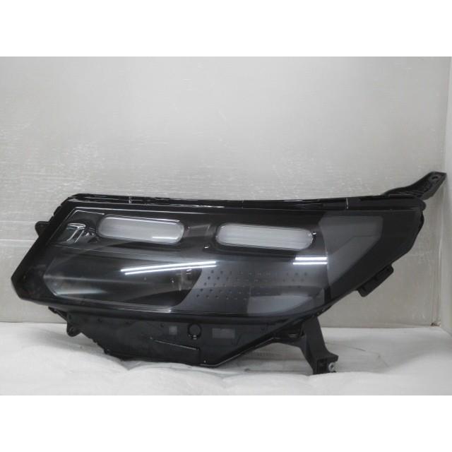 フリード 5BA-GT1 左ヘッドランプ 33150-33F-J01 LED スタンレーW7390