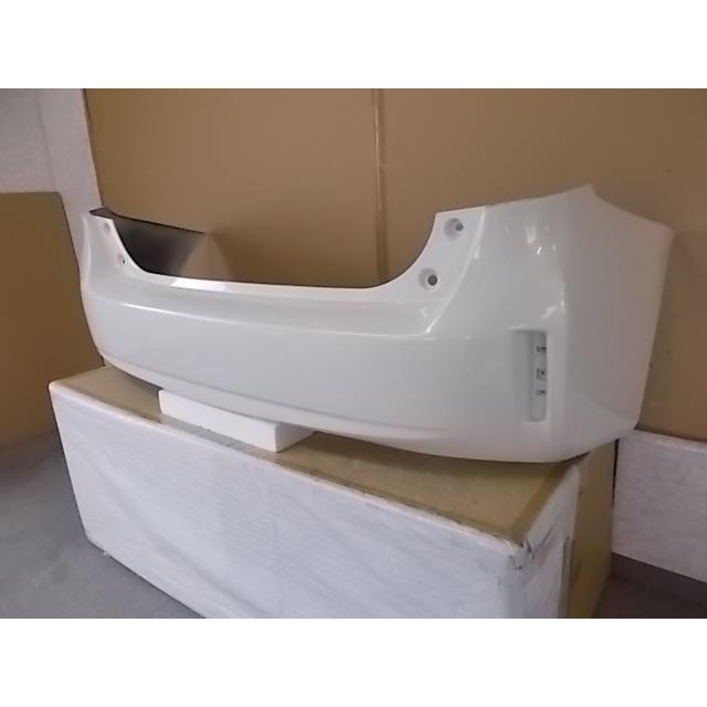 TOYOTA プリウスα ZVW41W リアバンパー52159-47070-A1 070【リビルト品