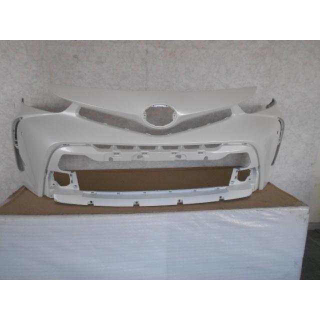 ZVW40W ZVW41W 前期 プリウスα 純正フロントバンパー 白色番070 TOYOTA