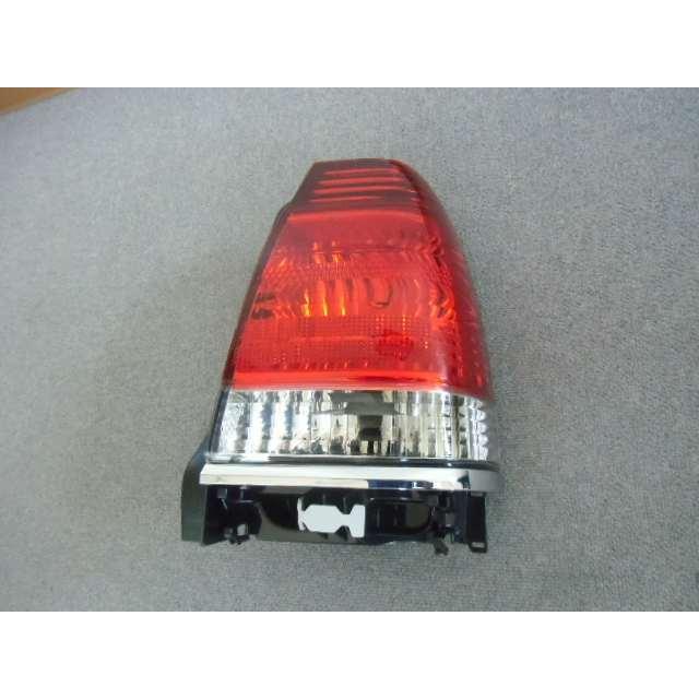 992096-2 TOYOTA クラウン TSS10 右テール 参考品番：81551-43030