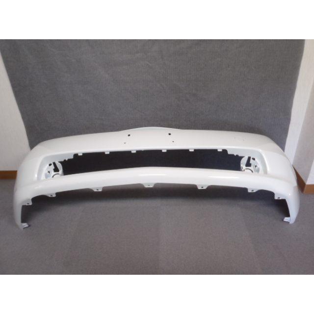 992110 TOYOTA プリウス NHW20 フロントバンパー 040 参考品番  