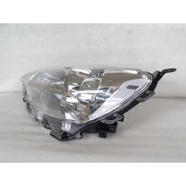 992997 TOYOTA アクア NHP10 左ライト 参考品番：81150-52E60/1 【社外