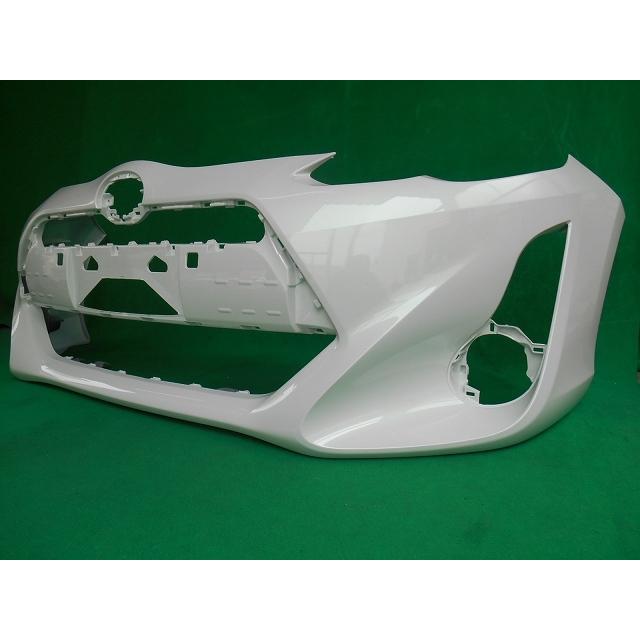 993080-2 TOYOTA アクア NHP10 フロントバンパー 中期2型 参考品番