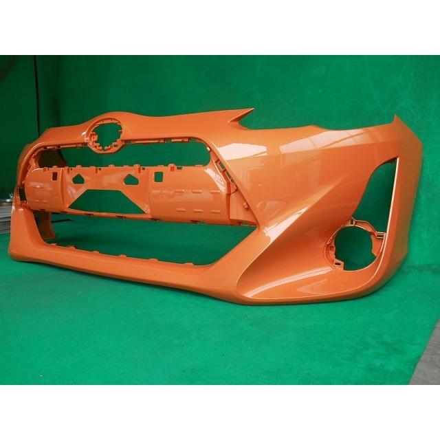 993085 TOYOTA アクア NHP10 フロントバンパー 中期2型 参考品番