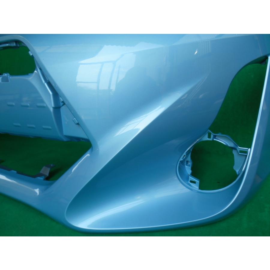 993088 TOYOTA アクア NHP10 フロントバンパー 中期2型 参考品番