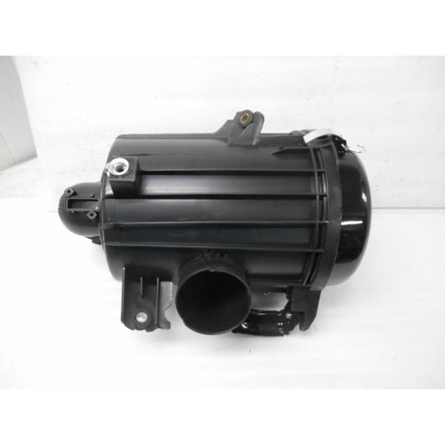 993162 TOYOTA ハイエース TRH200V エアクリーナー 参考品番：17700