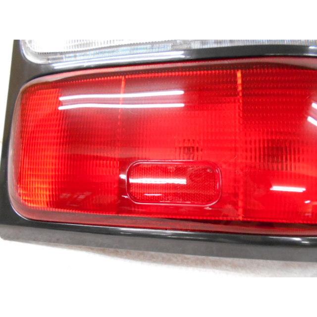 993478-3 TOYOTA コースター XZB50 右テールランプ 後期 81550-36420