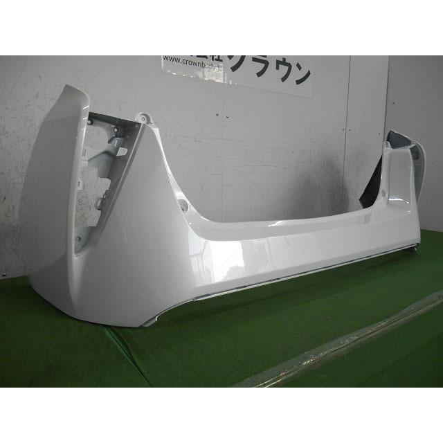プリウス ZVW50 リアバンパー 参考品番：52159-47110-A0 040 【社外