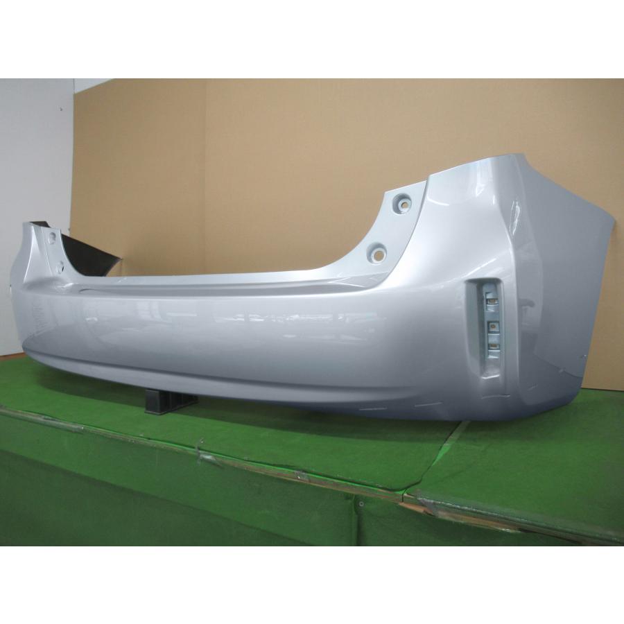 993872 TOYOTA プリウスα ZVW41W リアバンパー 参考品番：52159-47080