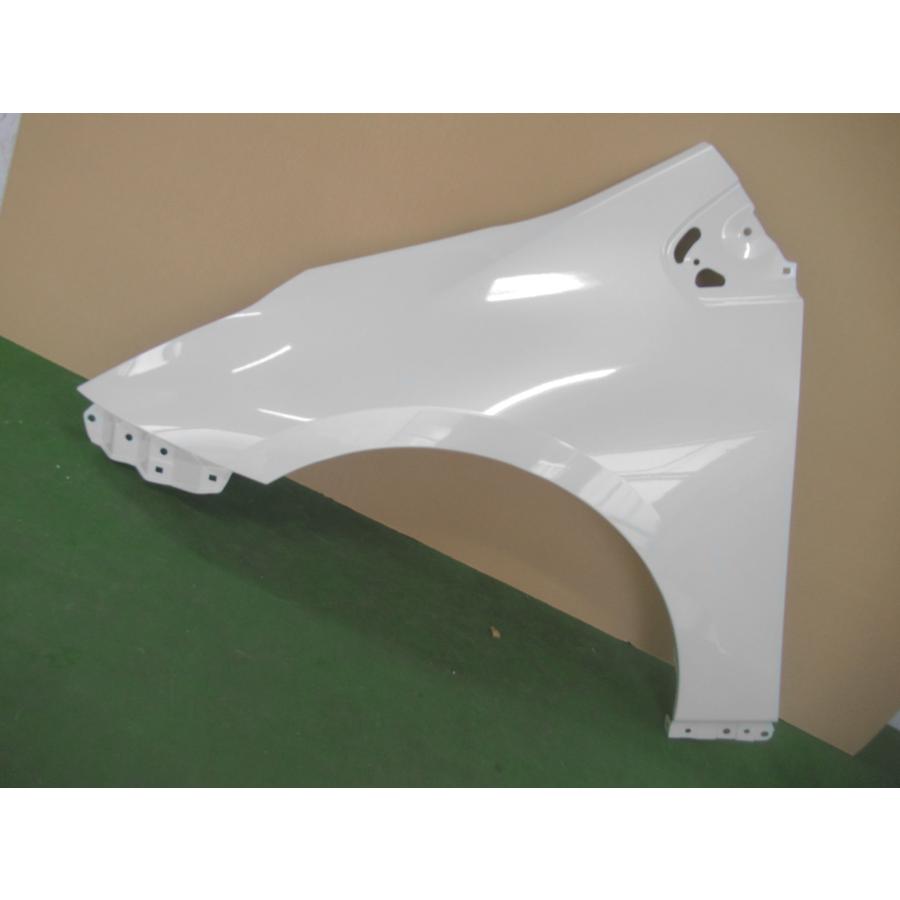 993893-2 TOYOTA プリウス ZVW50 左フェンダー 参考品番：53802-47100