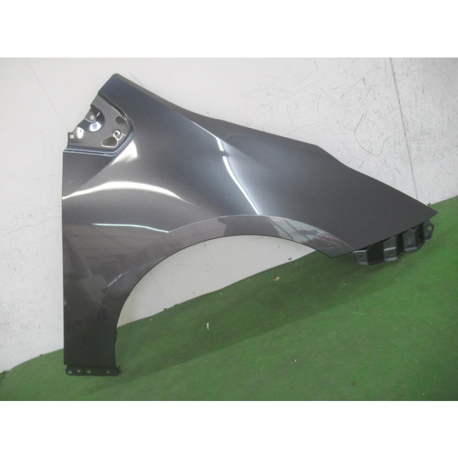 993901 TOYOTA プリウス ZVW50 右フェンダー 参考品番：53801-47080 