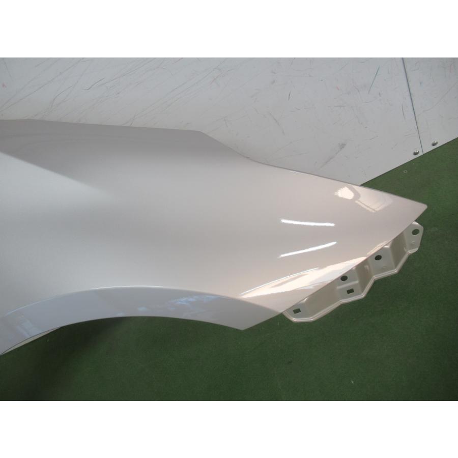 993913-2 TOYOTA プリウス ZVW50 右フェンダー 参考品番：53801-47080