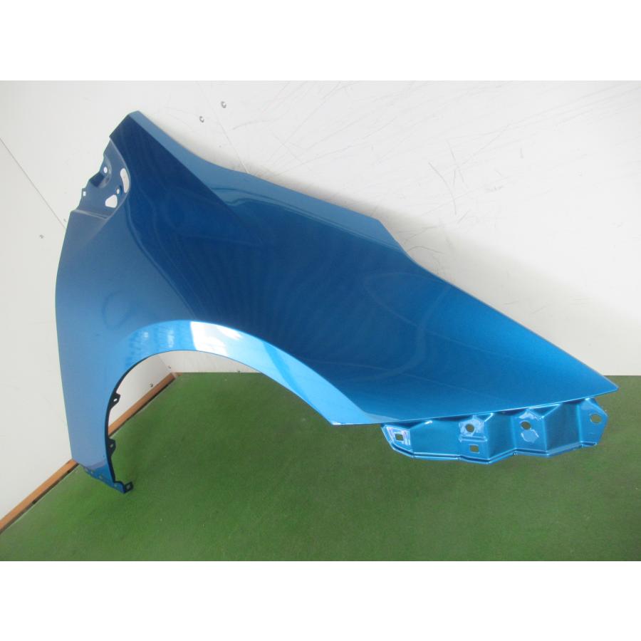 993914 TOYOTA プリウス ZVW50 右フェンダー 参考品番：53801-47080