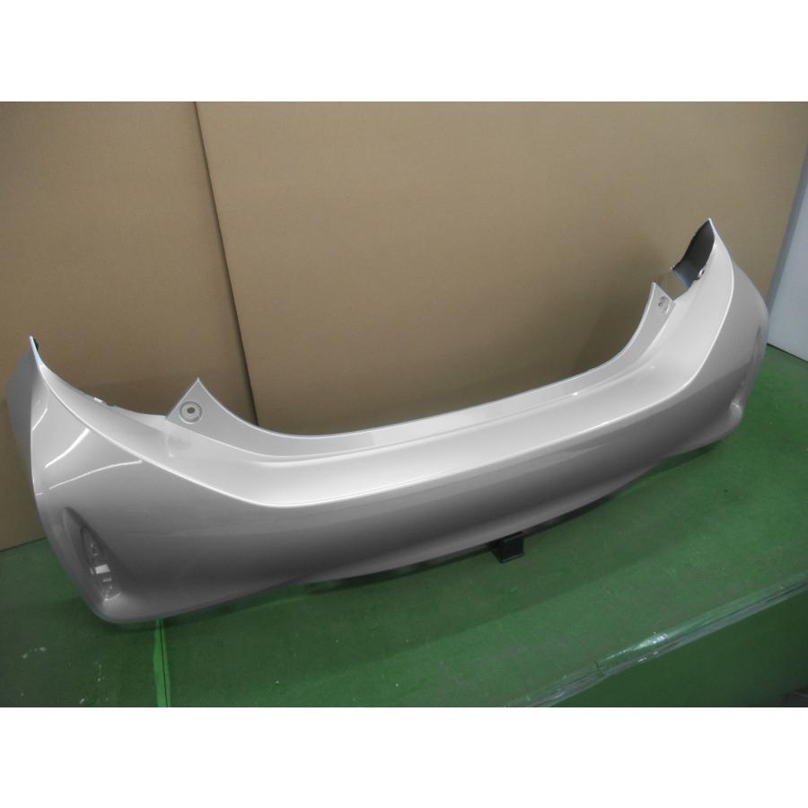 993935-2 TOYOTA アクア NHP10 リアバンパー 後期 参考品番：52159