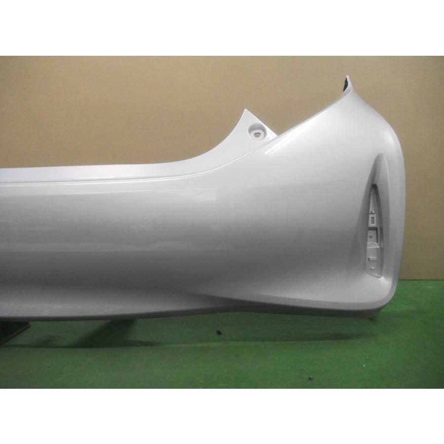 993935 TOYOTA アクア NHP10 リアバンパー 後期 参考品番：52159-52880