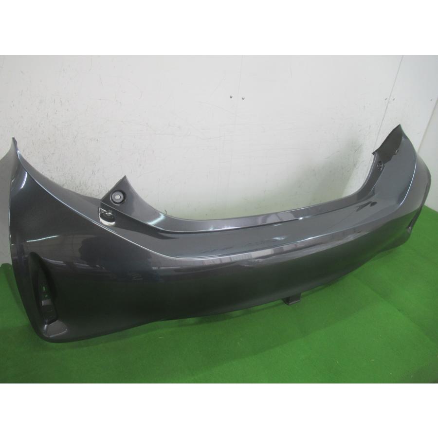 アクア NHP10 リアバンパー 後期 参考品番：52159-52880-B1 1G3 【社外